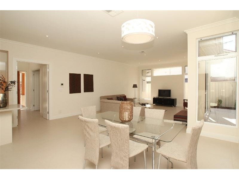 10 Cowper Street, Glenelg SA 5045