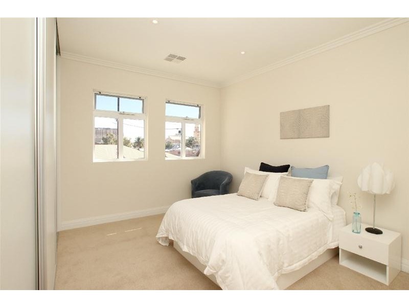 10 Cowper Street, Glenelg SA 5045