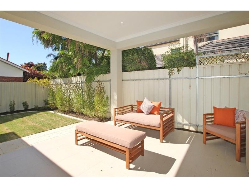 10 Cowper Street, Glenelg SA 5045