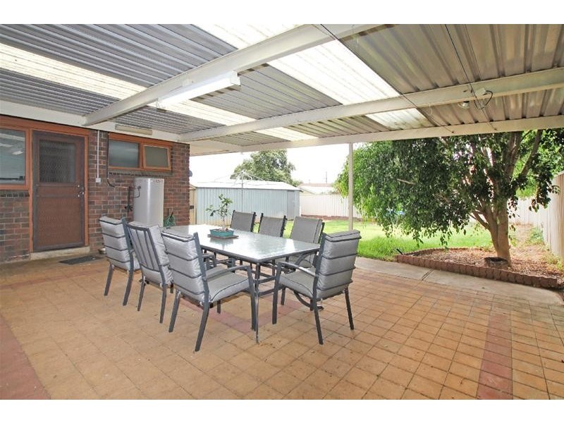 12 Burgundy Grove, Morphett Vale SA 5162