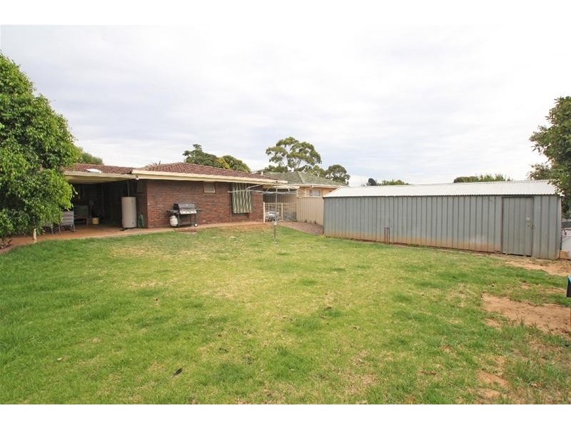12 Burgundy Grove, Morphett Vale SA 5162