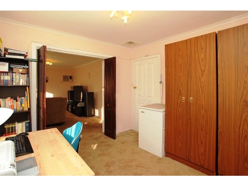 16 Eustace Crescent, Christie Downs SA 5164