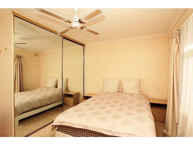 16 Eustace Crescent, Christie Downs SA 5164