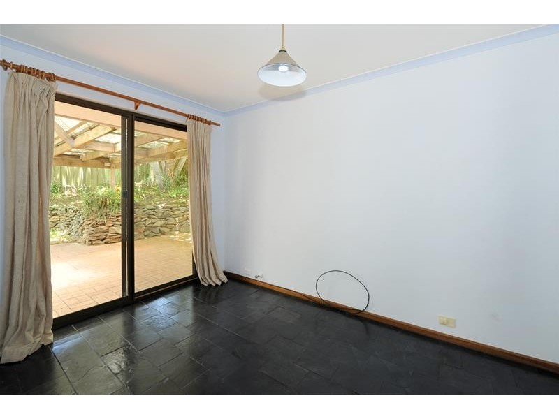 32 McHarg Road, Happy Valley SA 5159