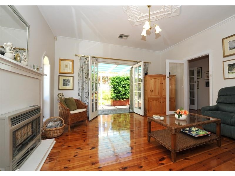 5 Scottish Avenue, Clovelly Park SA 5042