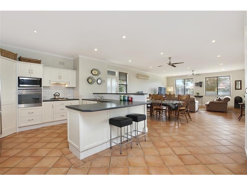 25 Sunshine Avenue, Warradale SA 5046