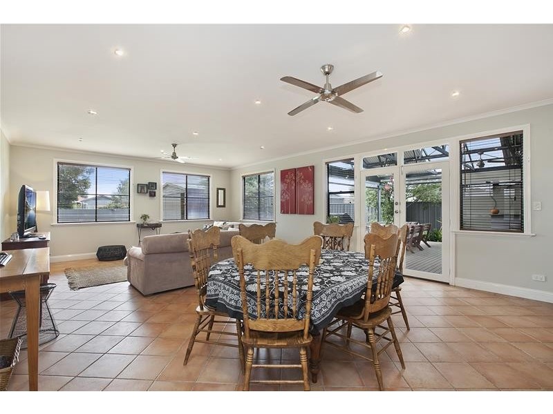 25 Sunshine Avenue, Warradale SA 5046