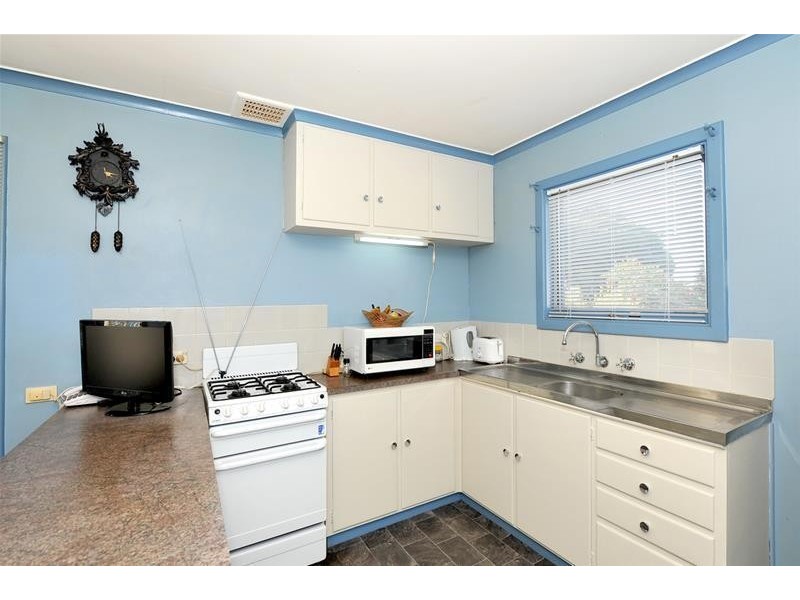 8 Claudia Street, Christie Downs SA 5164