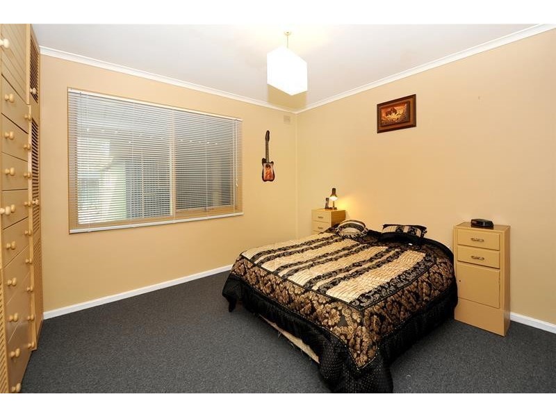 8 Claudia Street, Christie Downs SA 5164