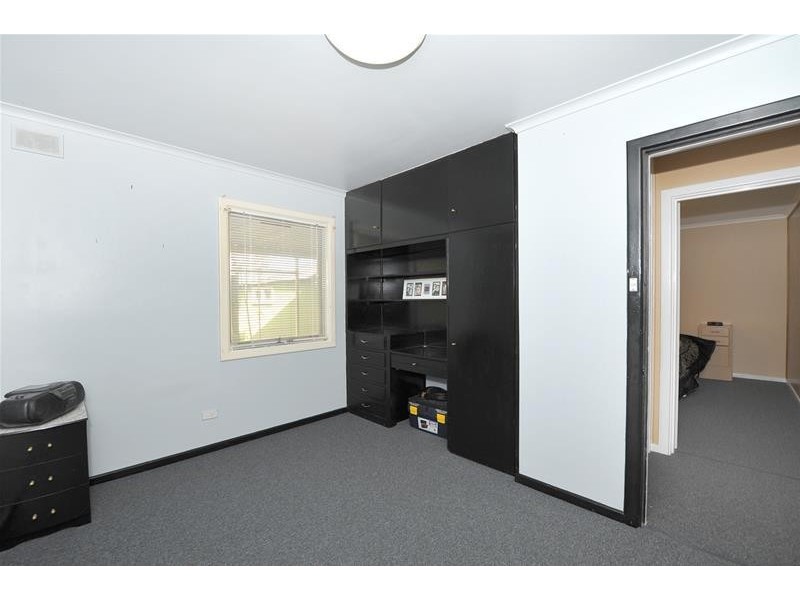 8 Claudia Street, Christie Downs SA 5164