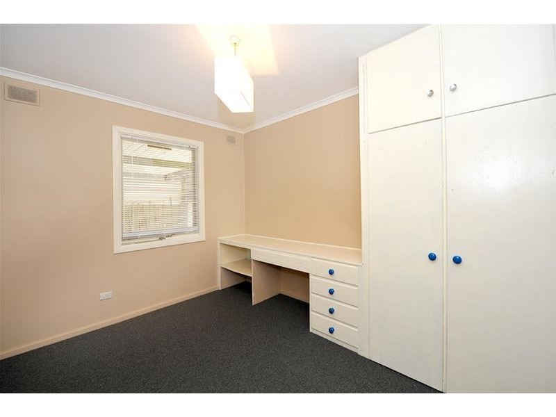 8 Claudia Street, Christie Downs SA 5164