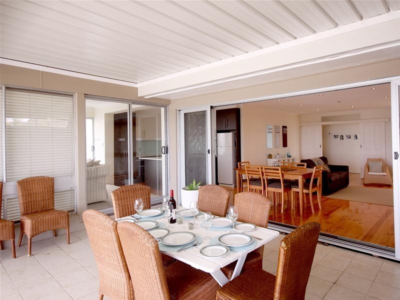 17 Seaview Avenue, Hallett Cove SA 5158