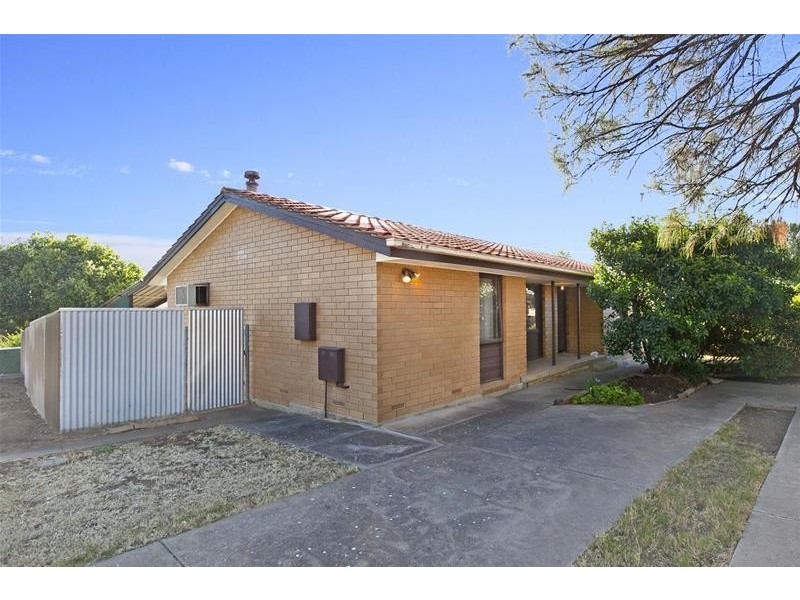 25 Stephen Crescent, Christie Downs SA 5164