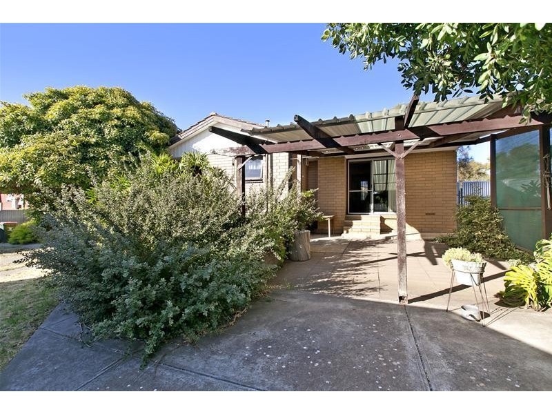 25 Stephen Crescent, Christie Downs SA 5164