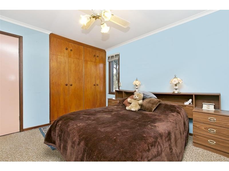 25 Stephen Crescent, Christie Downs SA 5164