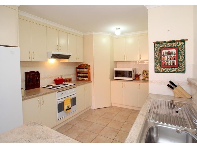 18 Bradley Grove, Mitchell Park SA 5043