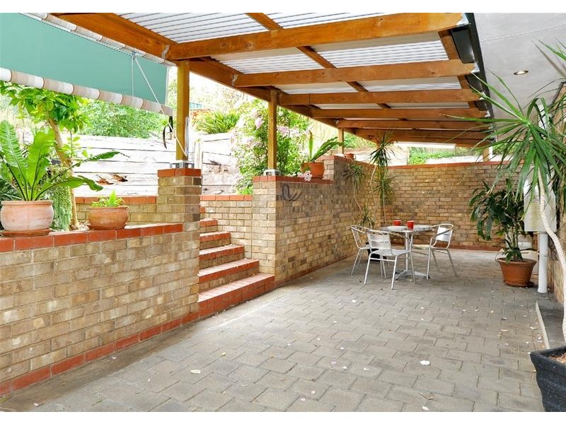 11 Banksia Road, Aberfoyle Park SA 5159