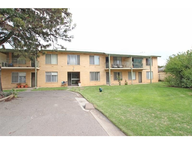 8/5 Barry Road, Oaklands Park SA 5046