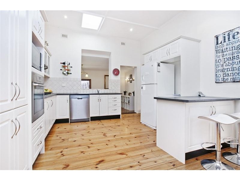 1A Albion Avenue, Glandore SA 5037