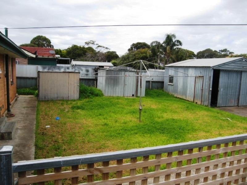 10 Florian Street, Christie Downs SA 5164