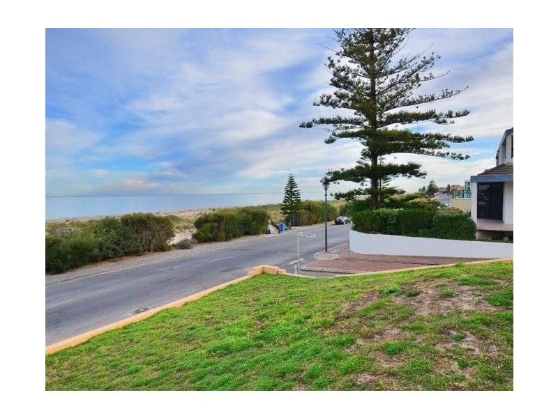 207 Esplanade, Seacliff SA 5049