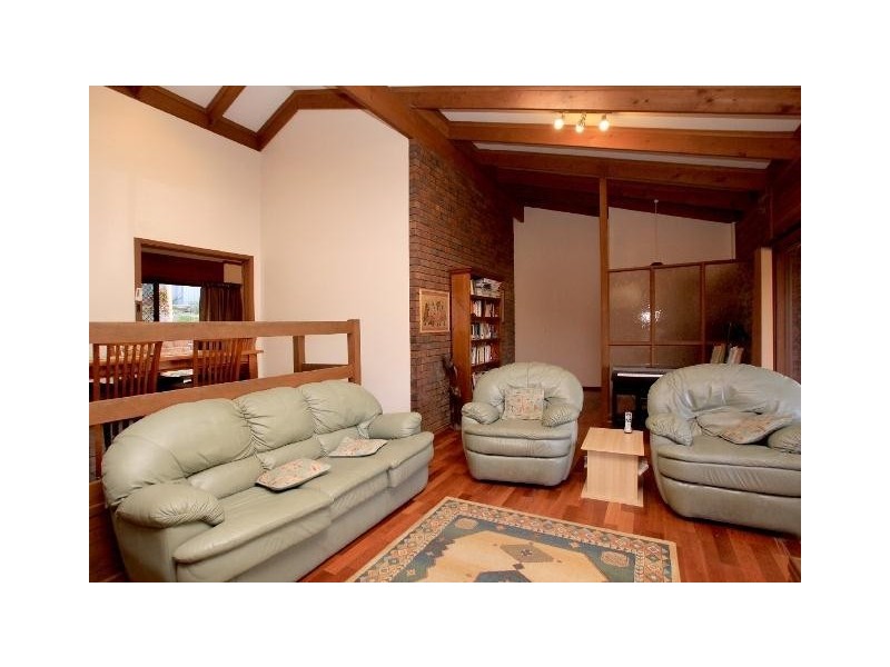 17 Lawson Road, Happy Valley SA 5159