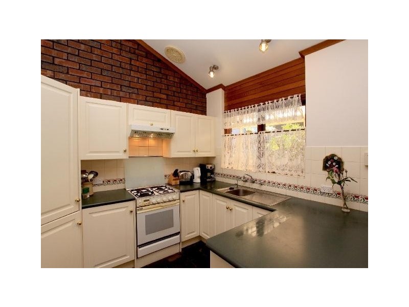 17 Lawson Road, Happy Valley SA 5159