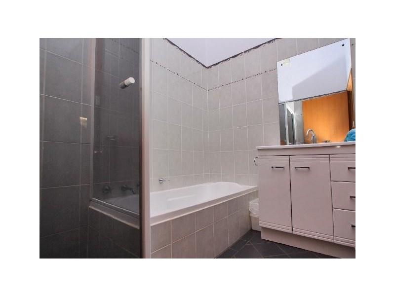 17 Lawson Road, Happy Valley SA 5159