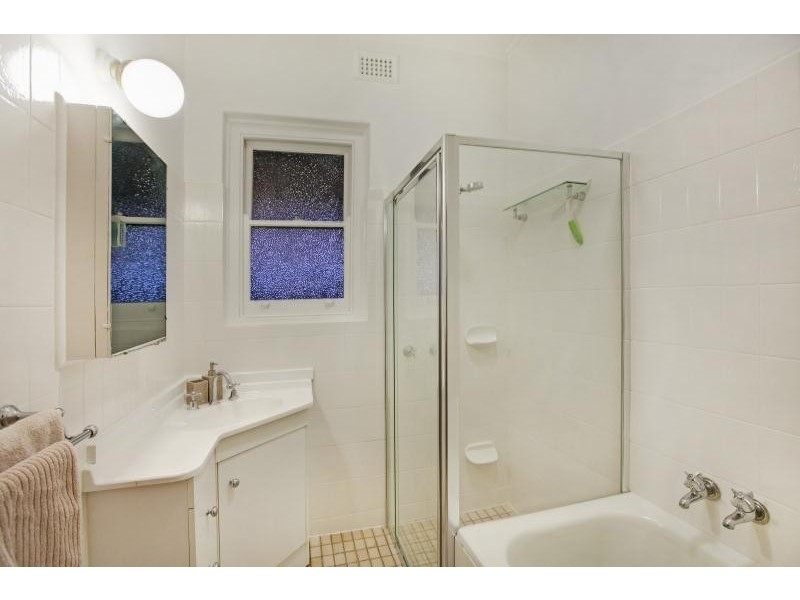 1 Winifred Avenue, Glandore SA 5037