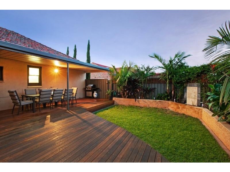 1 Winifred Avenue, Glandore SA 5037