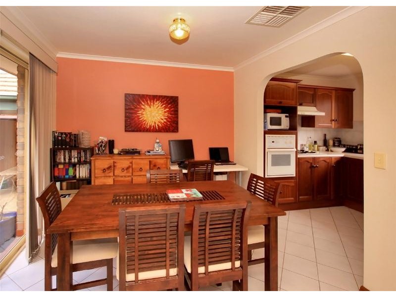 2/4 Gilbertson Road, Seacliff Park SA 5049