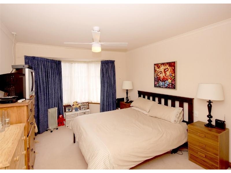 2/4 Gilbertson Road, Seacliff Park SA 5049