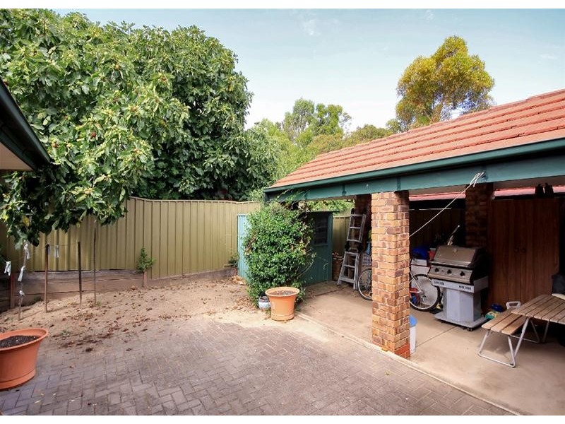 2/4 Gilbertson Road, Seacliff Park SA 5049