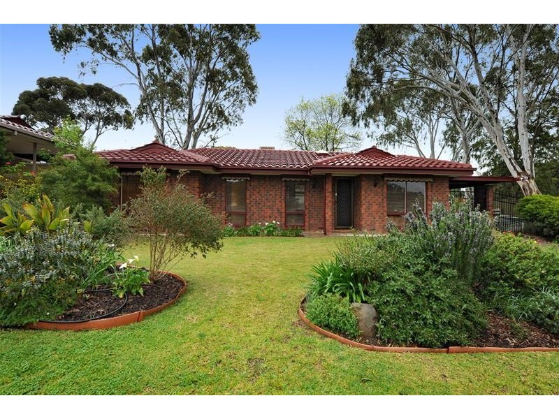 8 Woodhall Drive, Happy Valley SA 5159