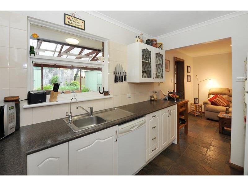 8 Woodhall Drive, Happy Valley SA 5159