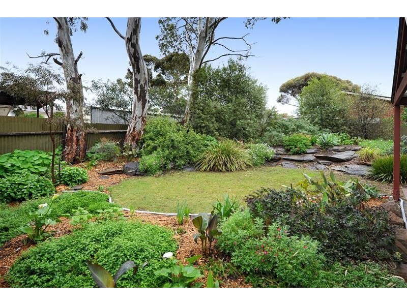 8 Woodhall Drive, Happy Valley SA 5159