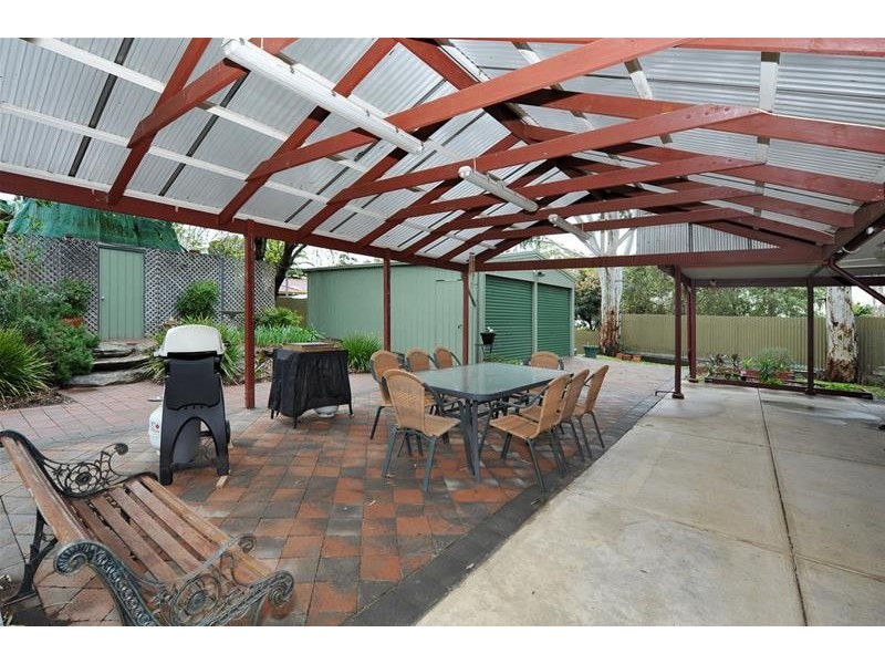 8 Woodhall Drive, Happy Valley SA 5159