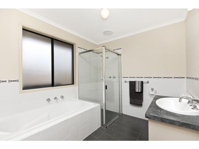 1A Lutana Crescent, Mitchell Park SA 5043