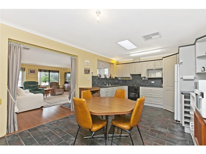 15 Banket Street, Huntfield Heights SA 5163