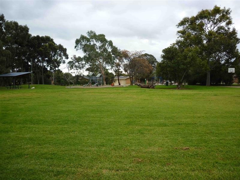 8 Pankina Grove, Marion SA 5043