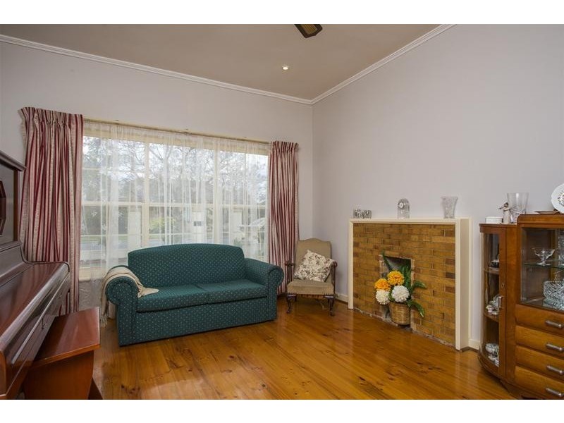 1 Jedma Grove, Glenelg North SA 5045