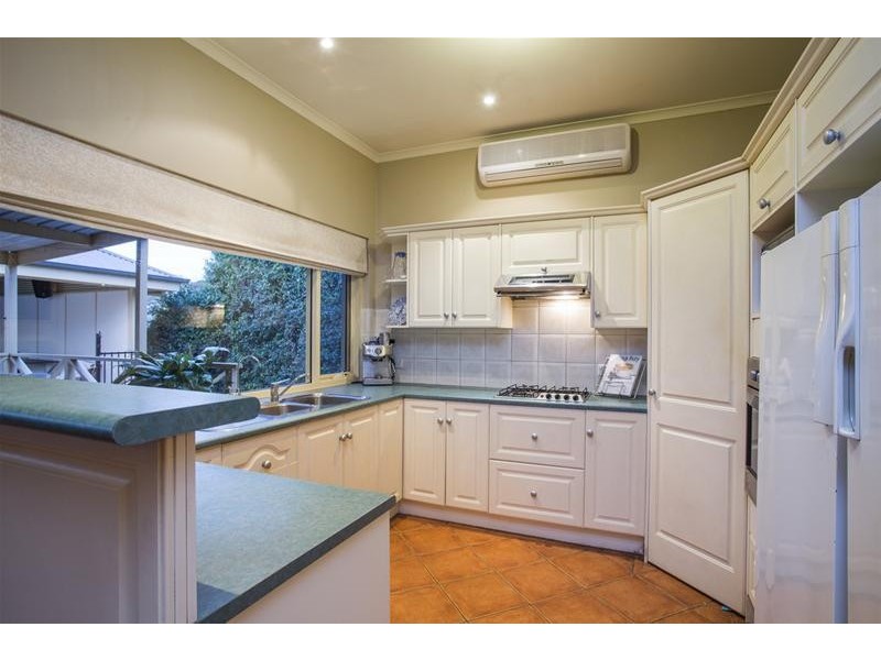 1 Jedma Grove, Glenelg North SA 5045