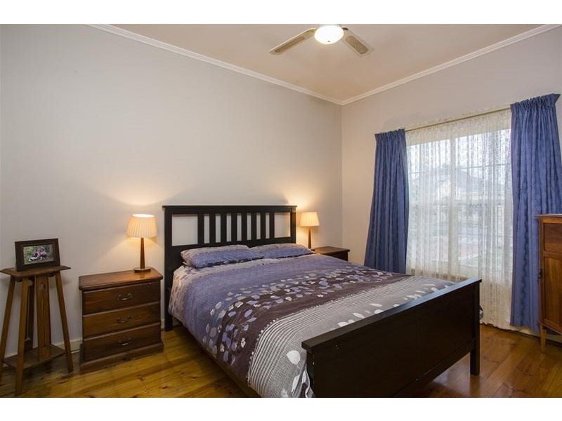 1 Jedma Grove, Glenelg North SA 5045