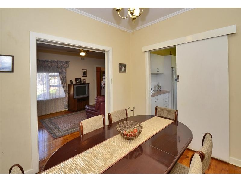 15 Tudor Avenue, Clovelly Park SA 5042