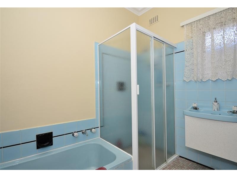 15 Tudor Avenue, Clovelly Park SA 5042