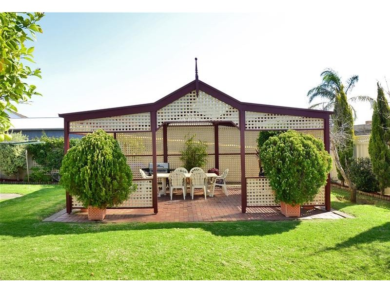 15 Tudor Avenue, Clovelly Park SA 5042