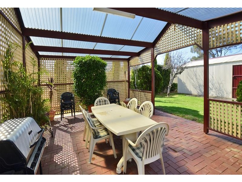 15 Tudor Avenue, Clovelly Park SA 5042