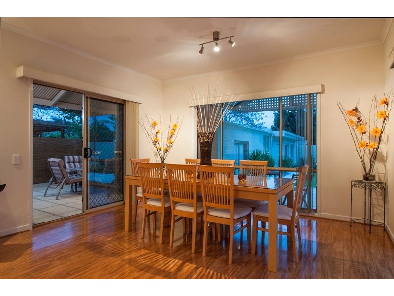 9 Albion Avenue, Glandore SA 5037