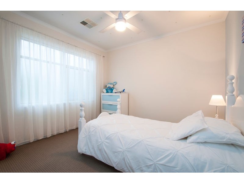 9 Albion Avenue, Glandore SA 5037