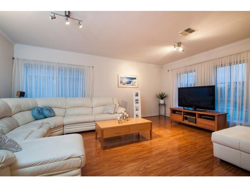 9 Albion Avenue, Glandore SA 5037